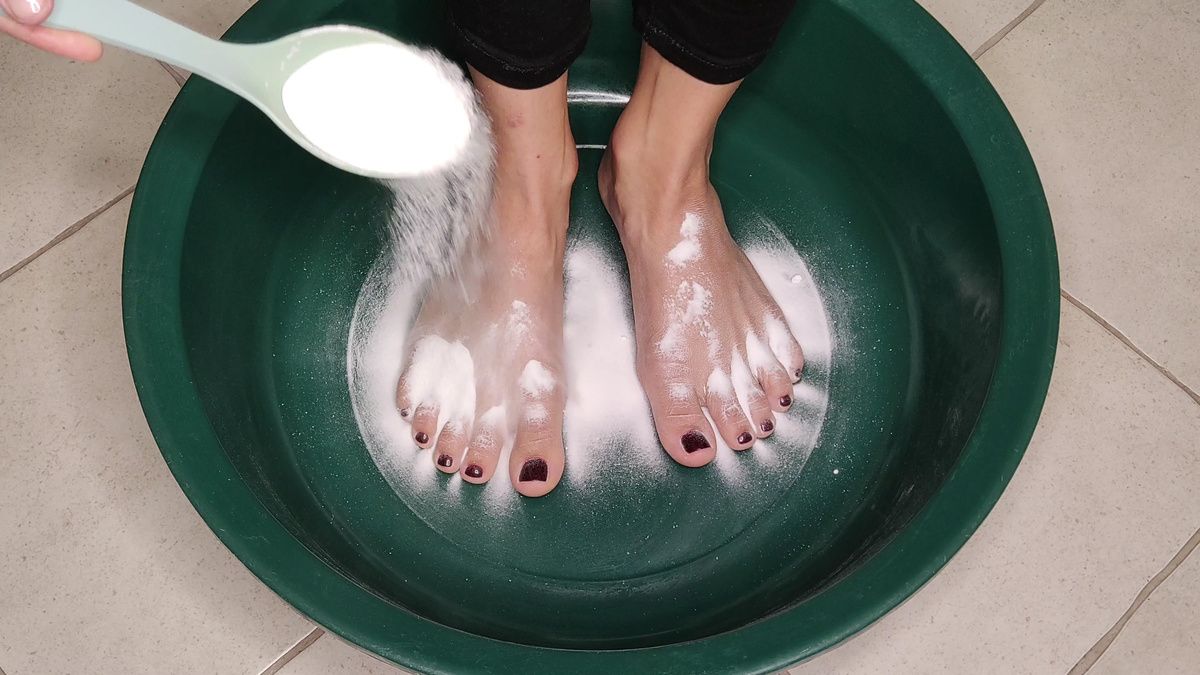 Необычные преимущества содовых ванночек для ног, о которых стоит знать