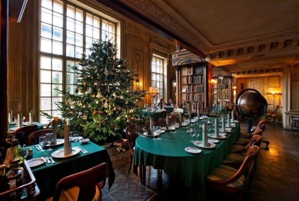 Где в Москве дарят подарки на Новый год: лучшие рестораны декабря
