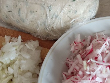 Кулинарный эксперимент: пельмени с редиской и вареники с творогом