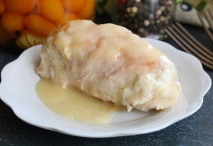 Нежные куриные рулетики с сыром: простой и ароматный рецепт