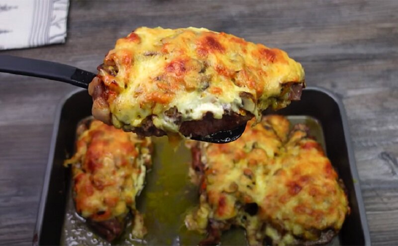 Нежное мясо с грибами как альтернатива шашлыку