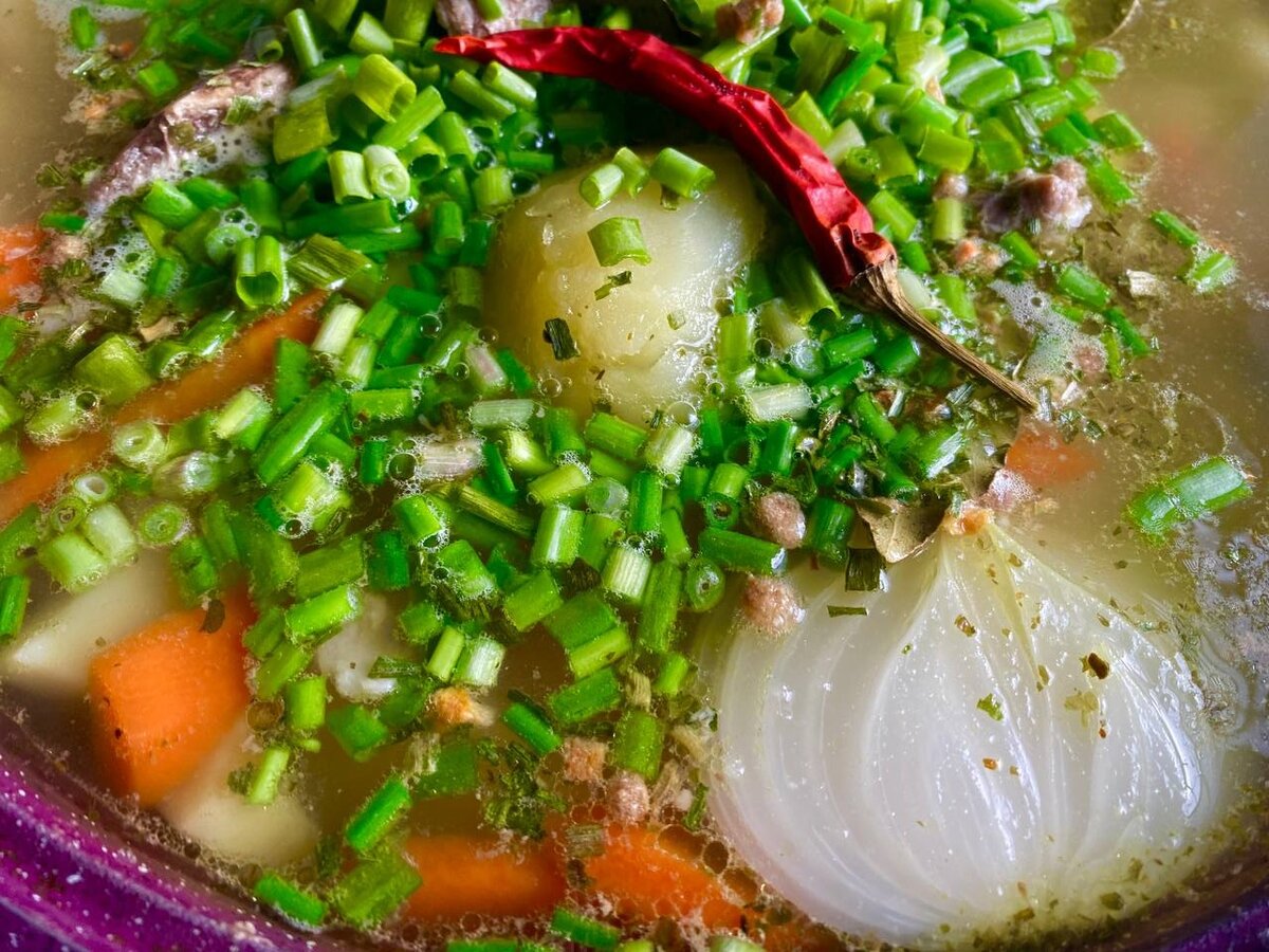 Как быстро накормить семью сочной похлебкой