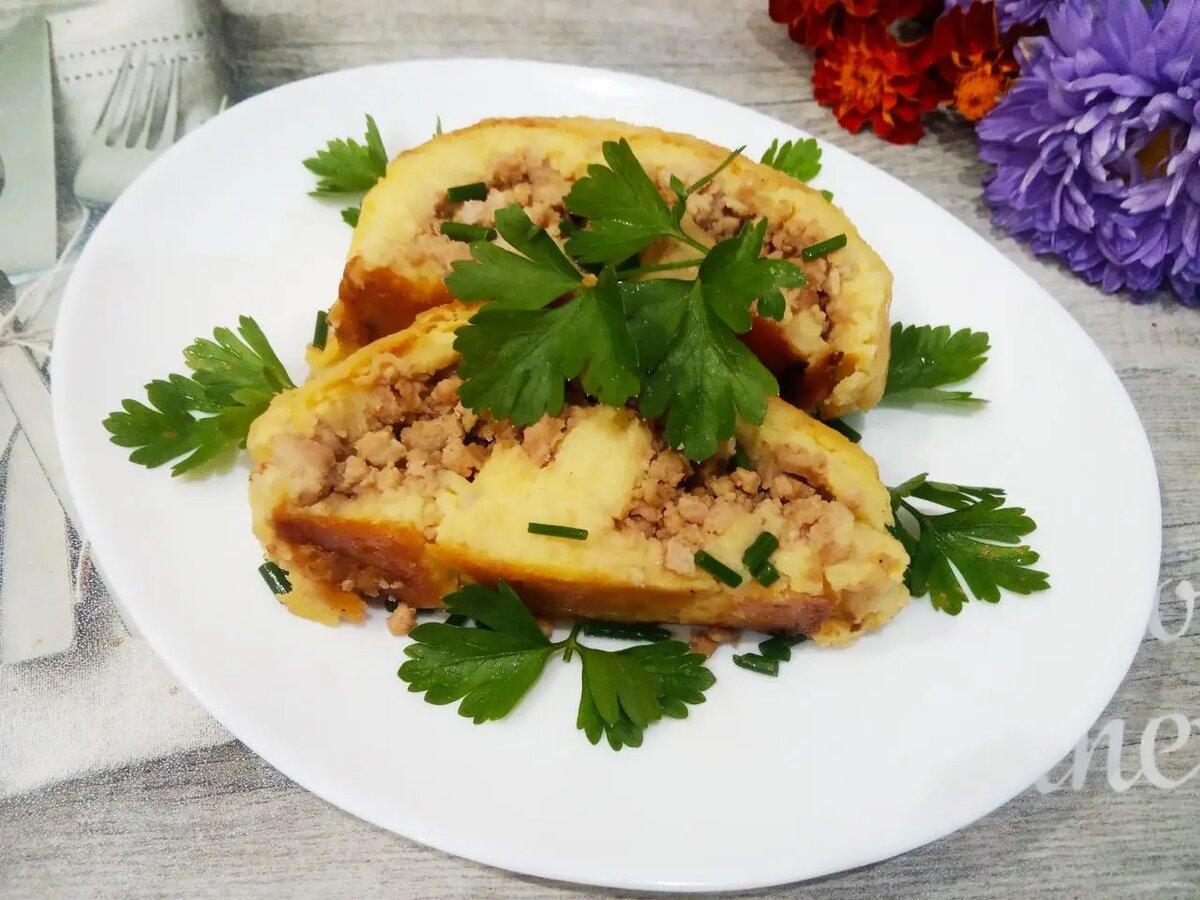 Картофельный рулет с мясной начинкой: идеальное блюдо для всей семьи
