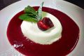 Классическая панна-котта с клубникой