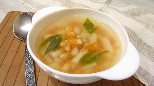 Куриный суп с нутом