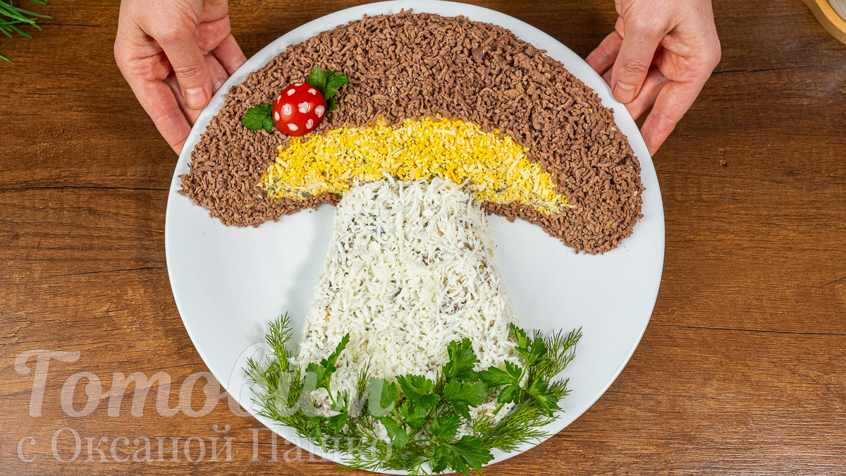 Невероятно вкусный и привлекательный: салат с печенью и грибами «Лесной гриб»