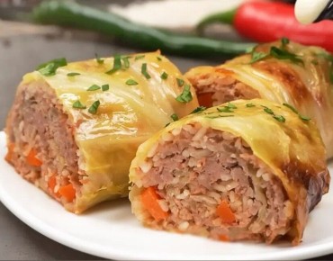 Голубцы в духовке: вкусный и простой рецепт рулетиков