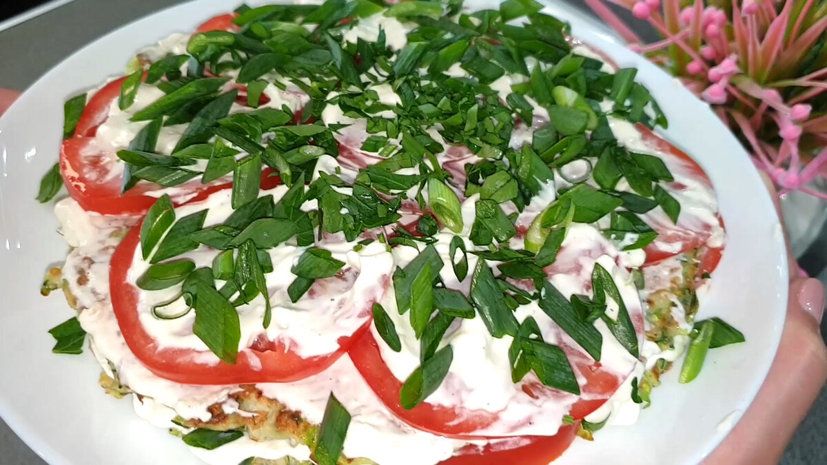 Идеальная закуска: кабачковый торт с томатами на ваш стол