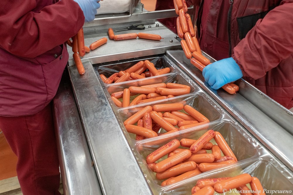 Тайны колбасного завода Тавр: от Ганноверских сосисок до заботы о работниках