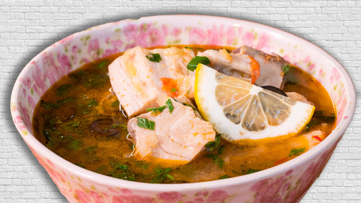 Вкусная рыбная солянка: удивите гостей новым рецептом