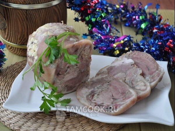 Неповторимый мясной рулет на рождественский стол