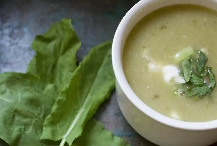 Картофельный суп со щавелем: легкость и польза в одном блюде