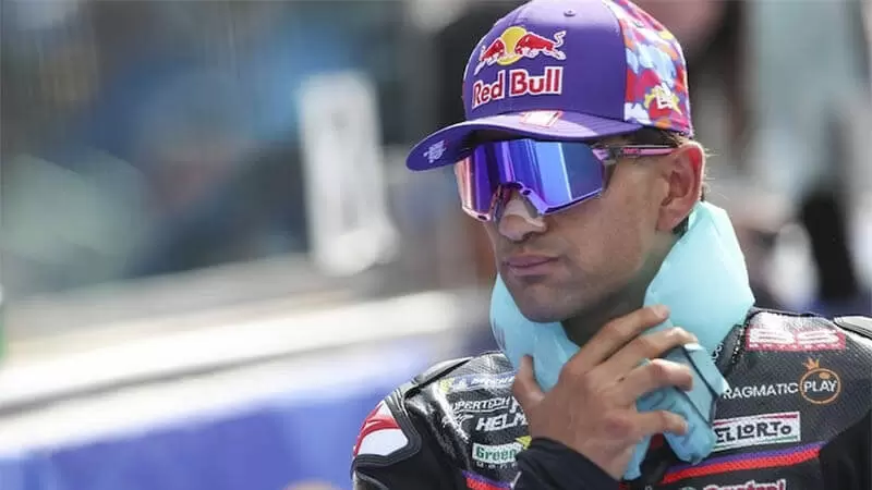 Гонщики MotoGP готовятся к тестам в Таиланде: последние новости о травмах Мартина и Квартараро