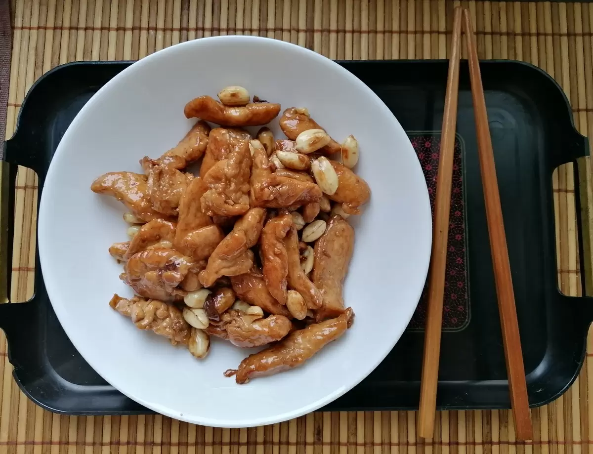 Курочка «Кунг Пао»: быстрое и ароматное китайское блюдо для гурманов