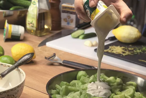 Освежающий огуречный суп с мятой для летнего дня