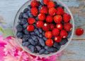 Невероятное пюре из жимолости и земляники без сахара: ваши зимние витамины