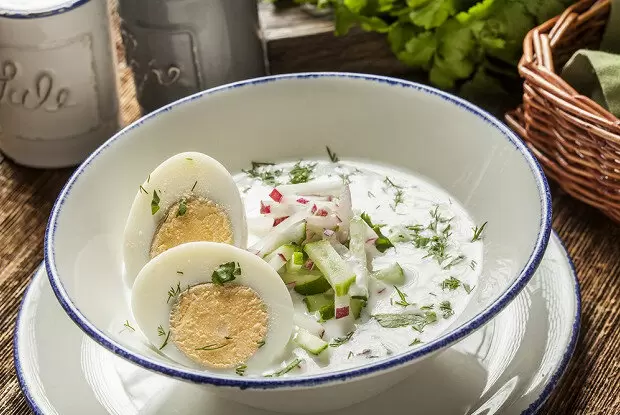Ободряющий холодный суп с редисом для жарких дней
