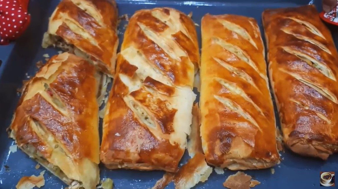 Вкусное ужинное вдохновение: Быстрая выпечка с куриным филе и картошкой за считанные минуты