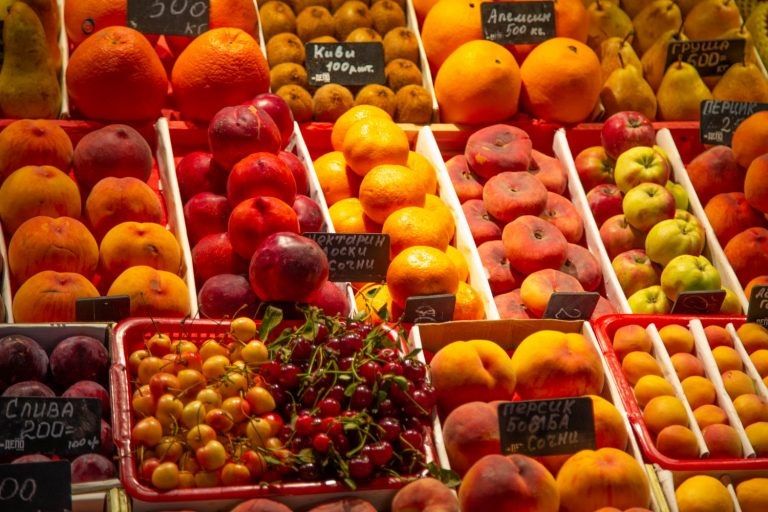 Как продукты с клетчаткой могут улучшить пищеварение и бороться с запорами