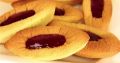 Вкусные лодочки с вишней: как легко сделать французское печенье Barquettes Cerise