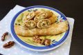 Нежные блинчики с курицей и орехами: изысканная начинка с легким акцентом