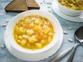 Новый вкус классики: рассольник с фасолью и солеными огурцами